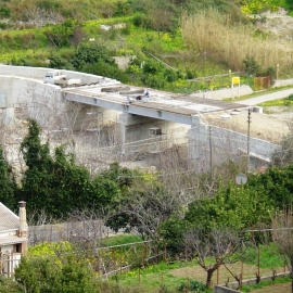 Strada e viadotto a Villafranca Tirrena