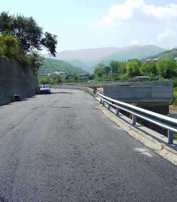 Strada e viadotto a Villafranca Tirrena