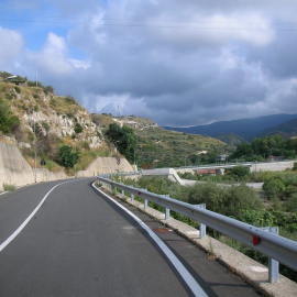 Strada e viadotto a Villafranca Tirrena